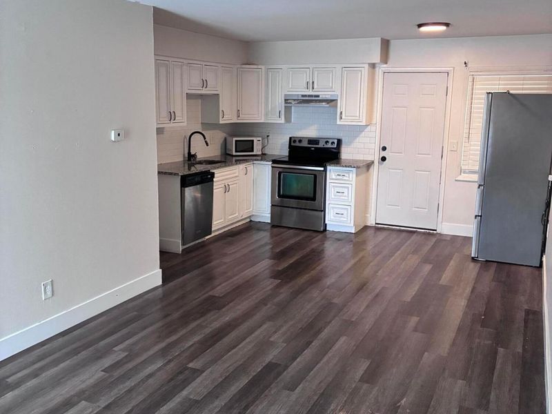 5732 Beechcroft Road, Unit B, Columbus, OH 43229 Photo 4