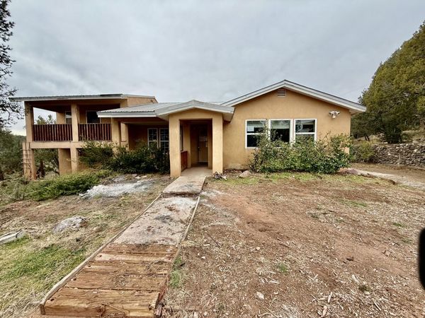 14 PINON Avenue, Cedar Crest, NM 87008