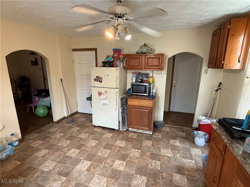 2102 16th Street NE, Canton, OH 44705 Photo 4