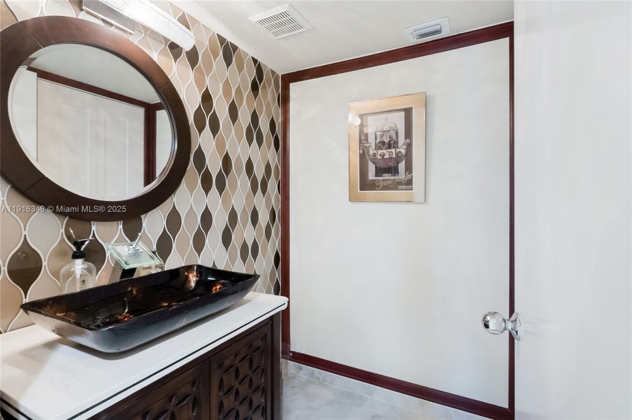 19101 NE 36th Ct, Unit 2611, Aventura, FL 33180 Photo