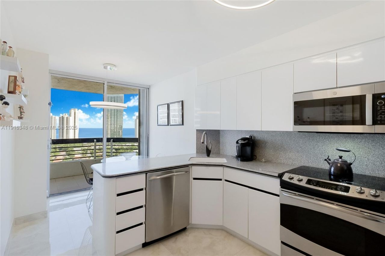 19101 NE 36th Ct, Unit 2611, Aventura, FL 33180 Photo