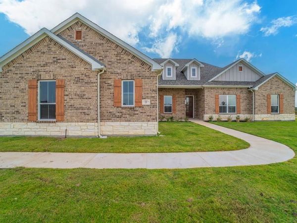 221 Marie Lane, Waxahachie, TX 75167