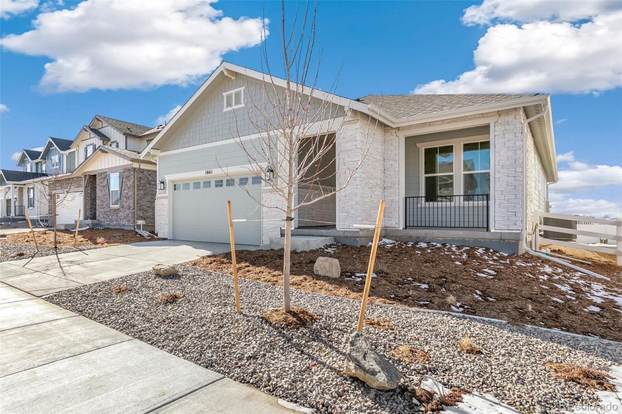 1661 S Gold Bug Way, Aurora, CO 80018 Main Photo