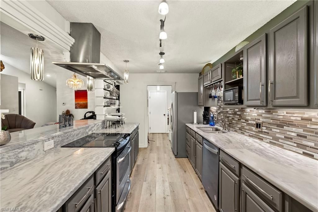 13252 Tall Pine Cir, Fort Myers, FL 33907 Photo