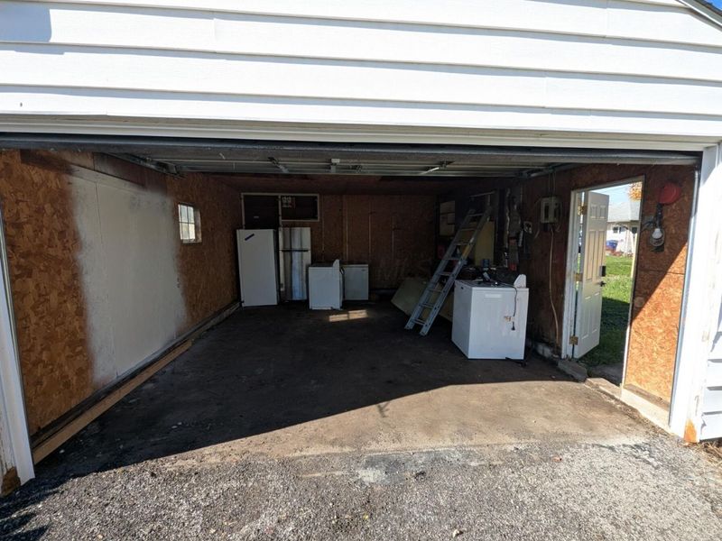 695 Demorest Road, Columbus, OH 43204 Photo 22