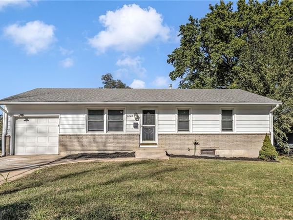 5222 NE 44th Street, Kansas City, MO 64117