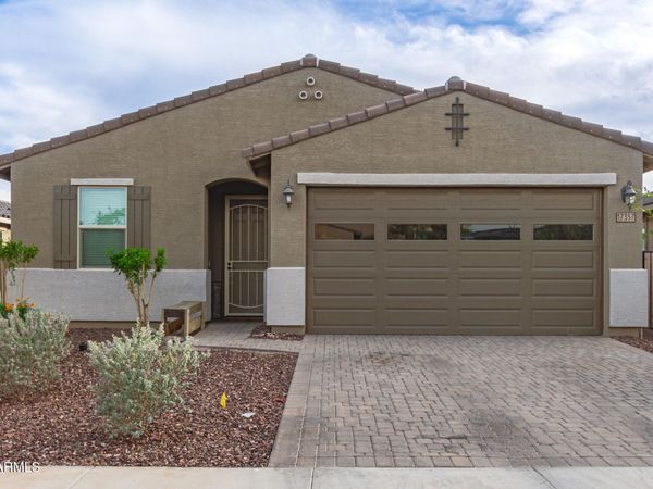 17357 W RUNNING DEER Trail, Surprise, AZ 85387