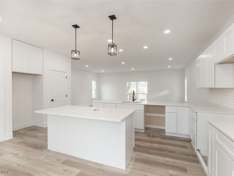 1053 Peach Boulevard, Willoughby, OH 44094 Photo 10