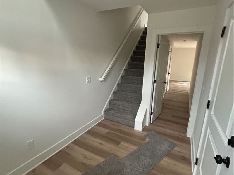 1053 Peach Boulevard, Willoughby, OH 44094 Photo 4