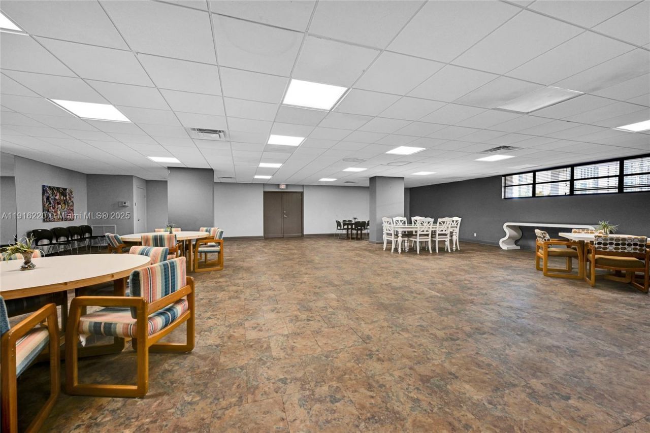 400 Leslie Dr, Unit 605, Hallandale Beach, FL 33009 Photo