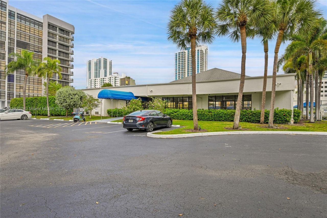 400 Leslie Dr, Unit 605, Hallandale Beach, FL 33009 Photo