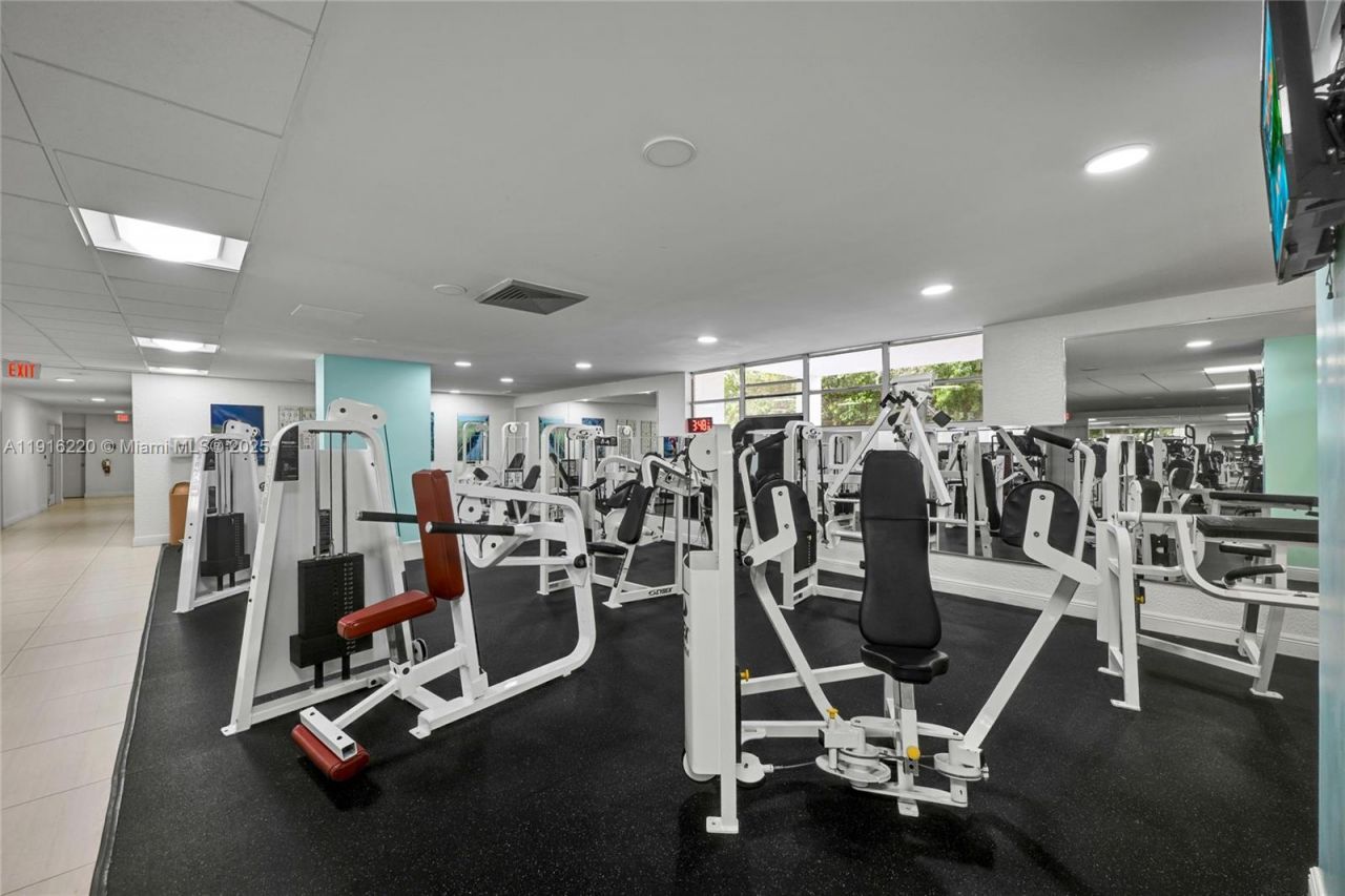 400 Leslie Dr, Unit 605, Hallandale Beach, FL 33009 Photo