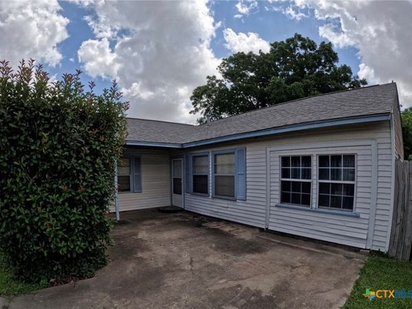 119 Runnels Street , Port Lavaca, TX 77979