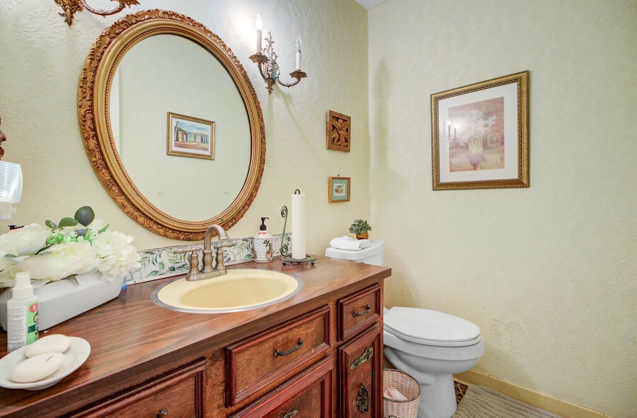 672 Ayers Drive Photo 11