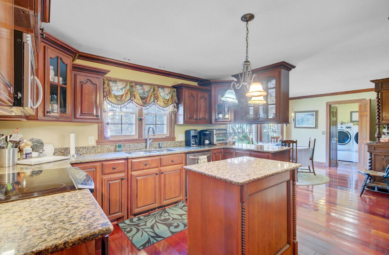 672 Ayers Drive Photo 13