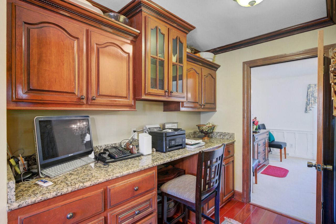 672 Ayers Drive Photo 16