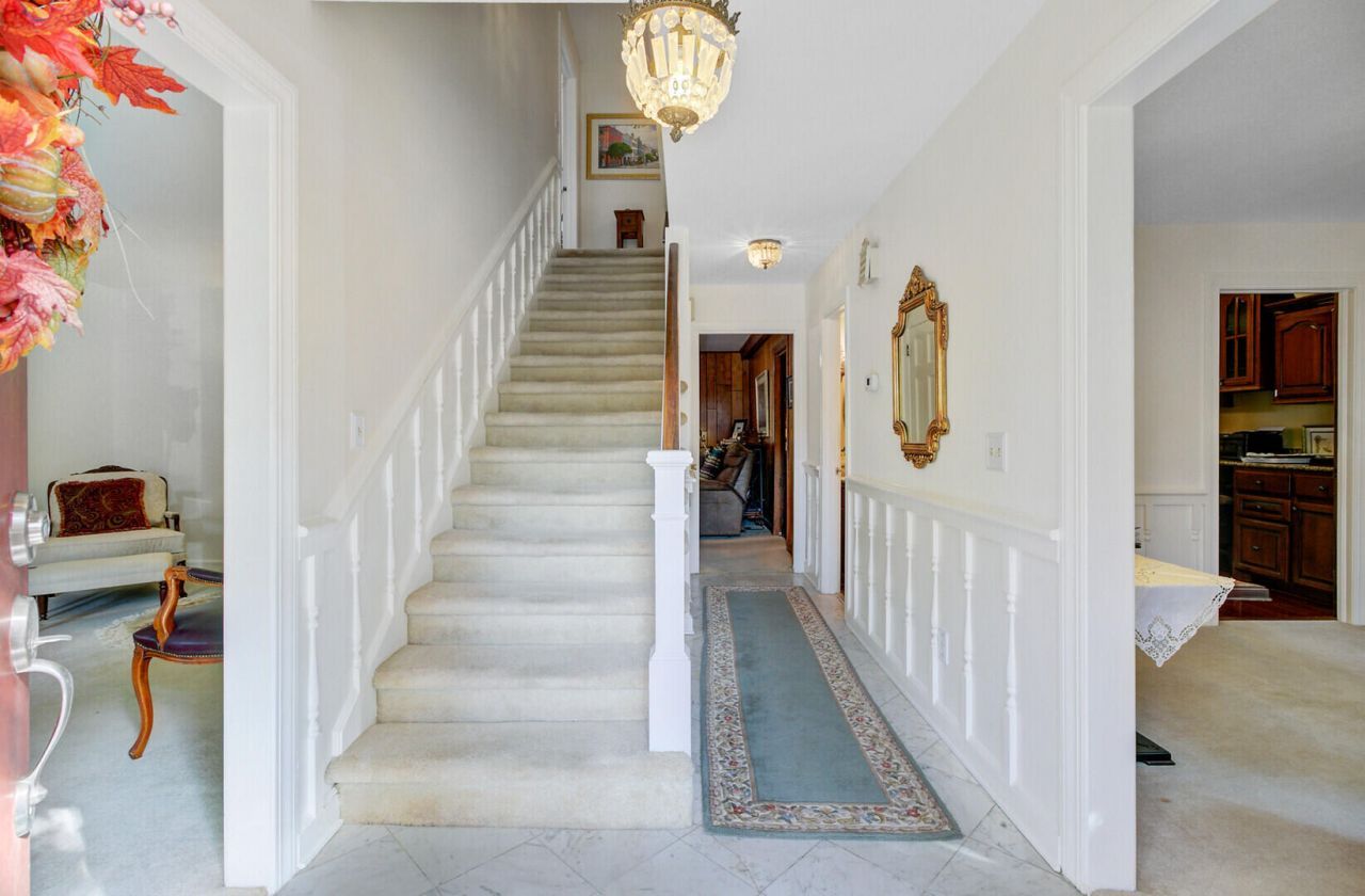 672 Ayers Drive Photo 6