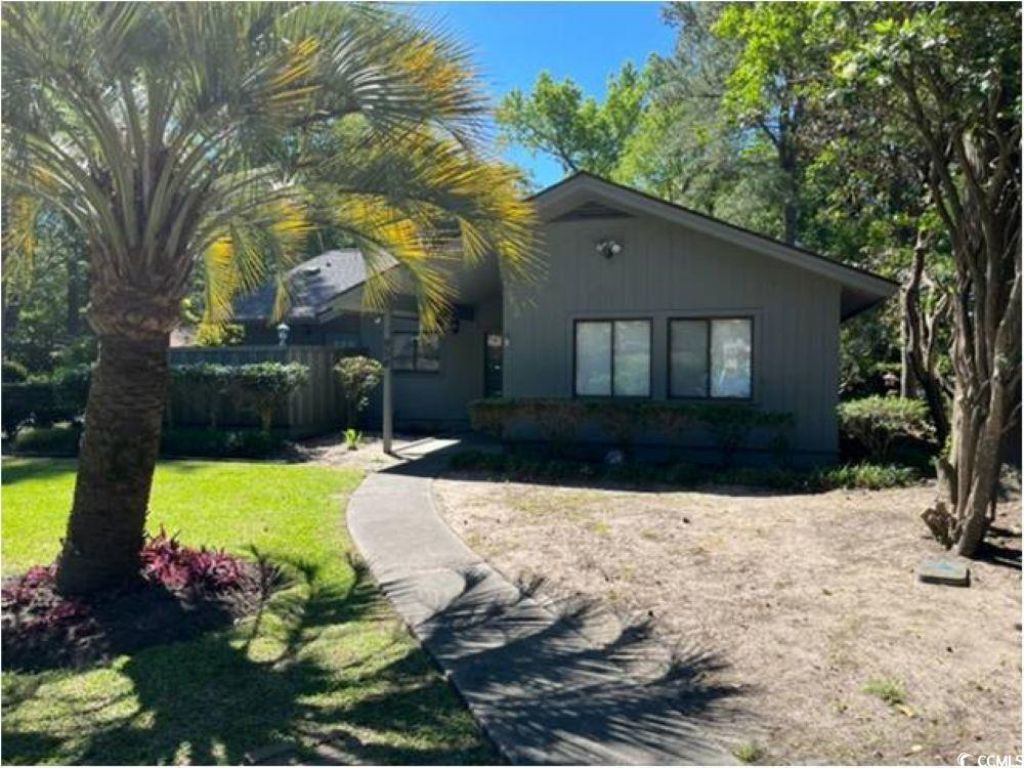 958 Oakwood Ln. Photo 1