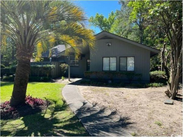 958 Oakwood Ln., Myrtle Beach, SC 29572