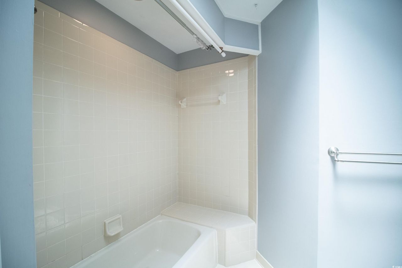 958 Oakwood Ln. Photo 14