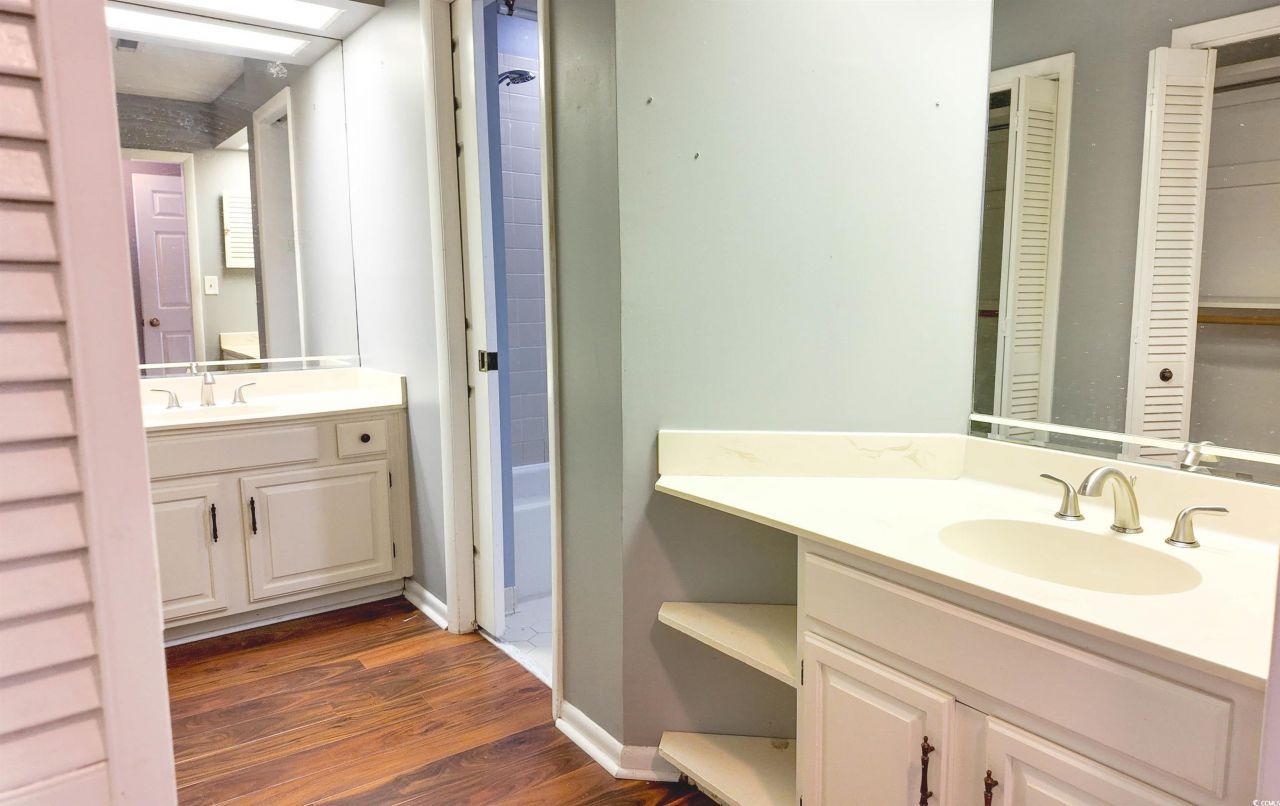 958 Oakwood Ln. Photo 8