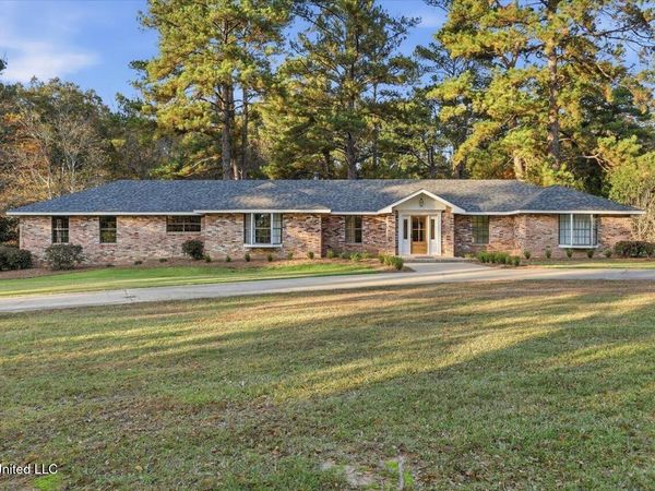 14 Sylwood Place, Jackson, MS 39209