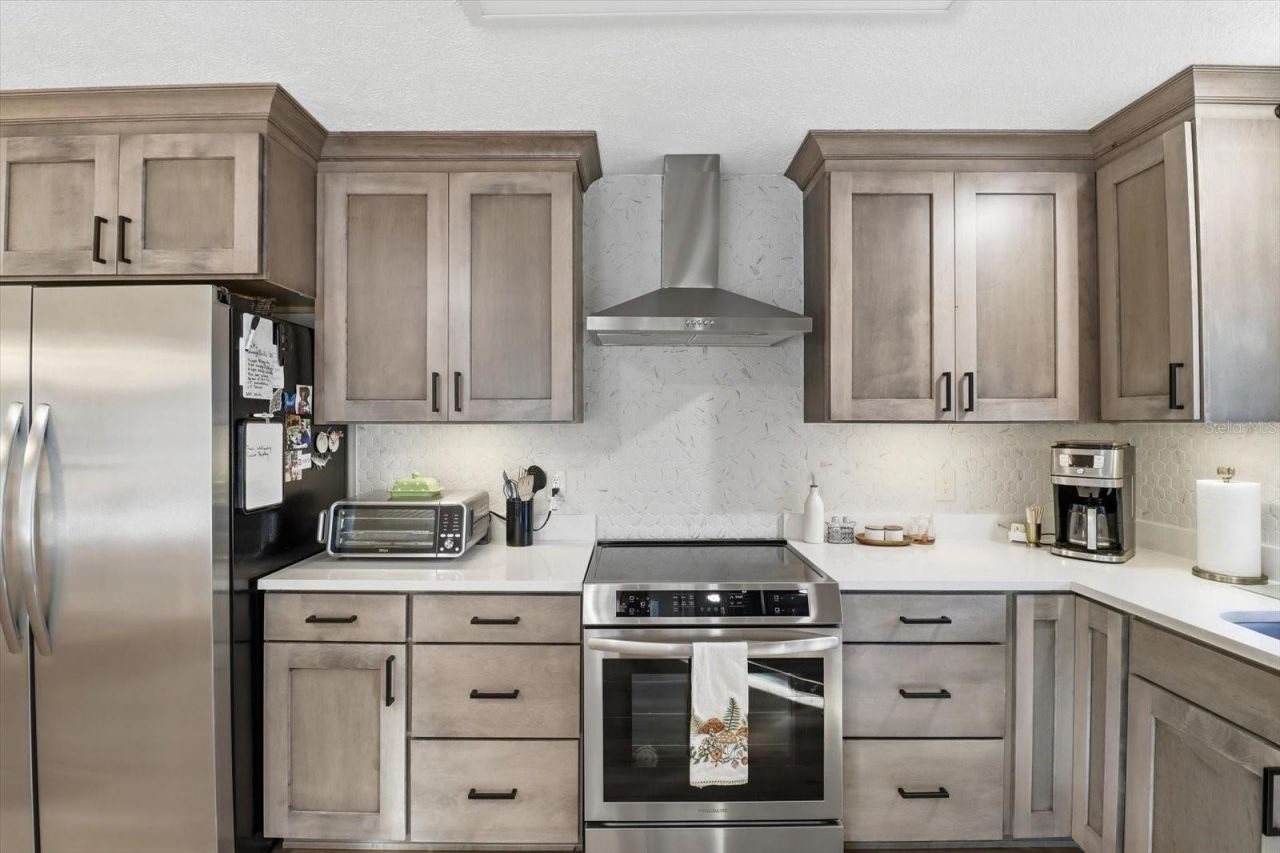 11806 W Riverhaven Drive, Homosassa, FL 34448 Photo