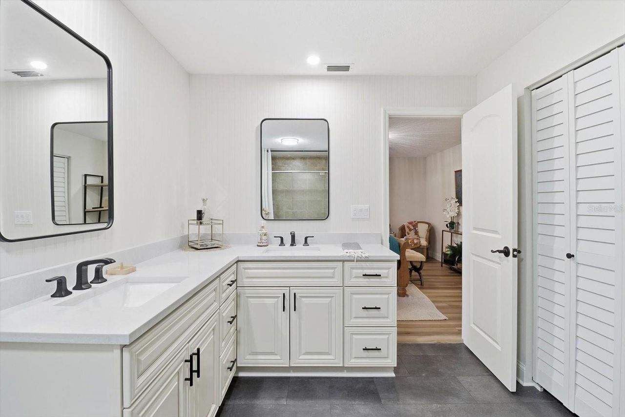 11806 W Riverhaven Drive, Homosassa, FL 34448 Photo