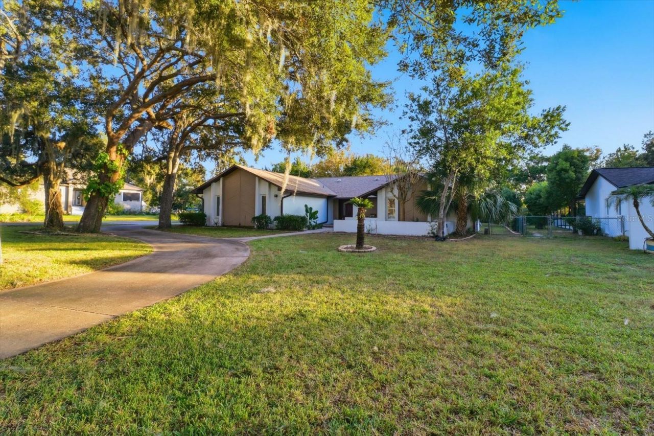 11806 W Riverhaven Drive, Homosassa, FL 34448 Photo