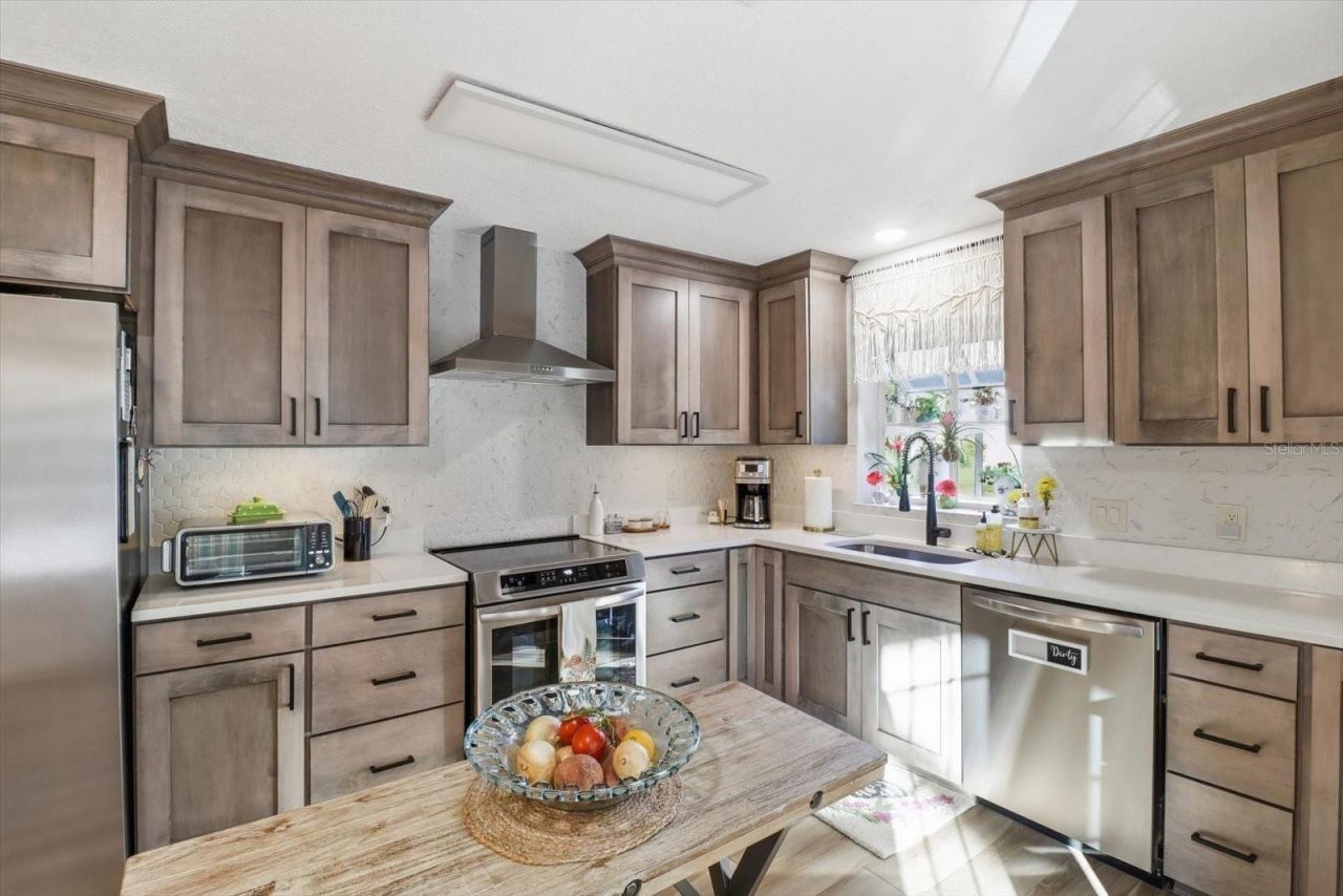 11806 W Riverhaven Drive, Homosassa, FL 34448 Photo