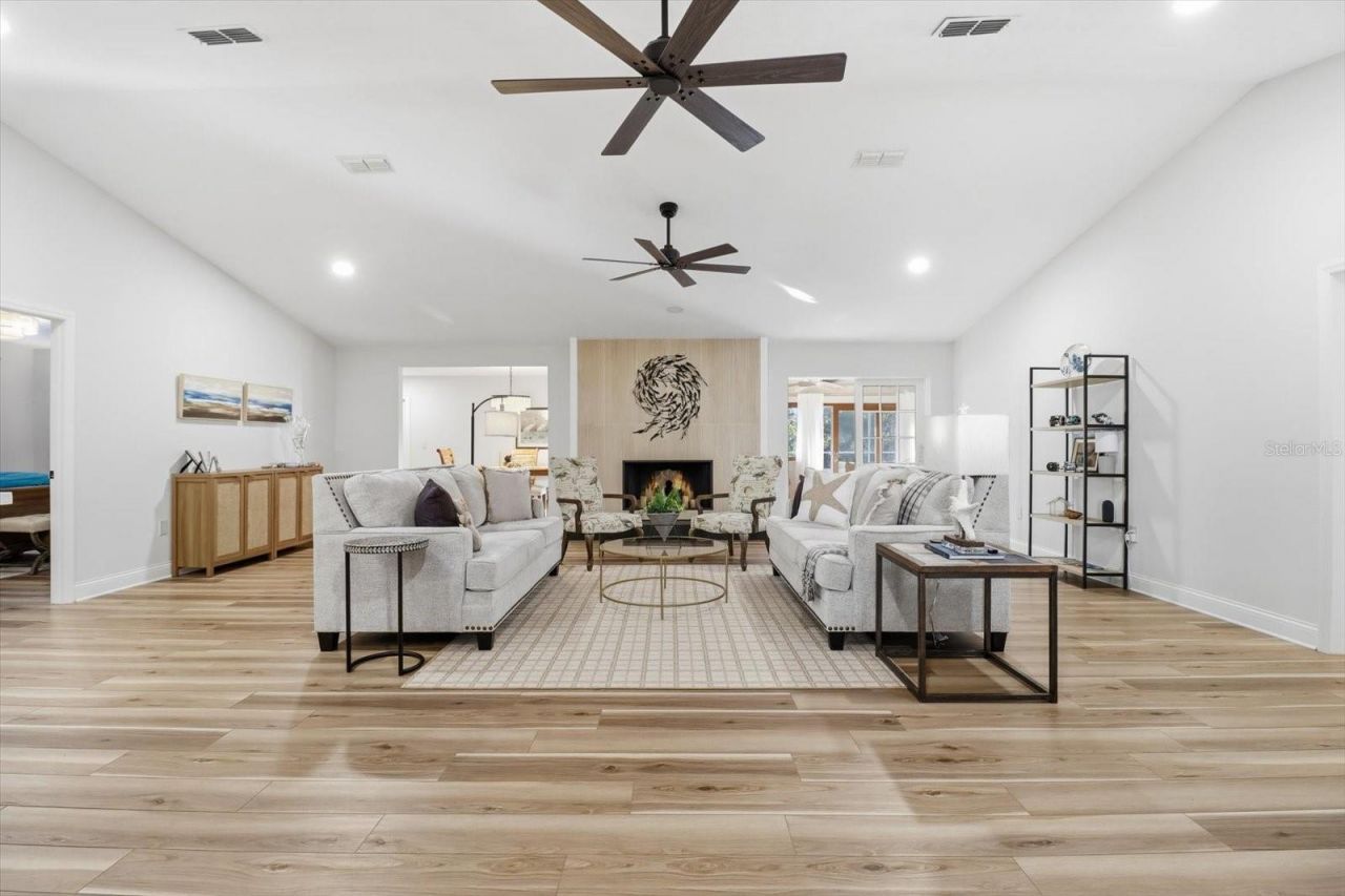 11806 W Riverhaven Drive, Homosassa, FL 34448 Photo