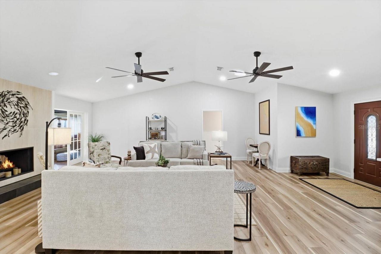 11806 W Riverhaven Drive, Homosassa, FL 34448 Photo