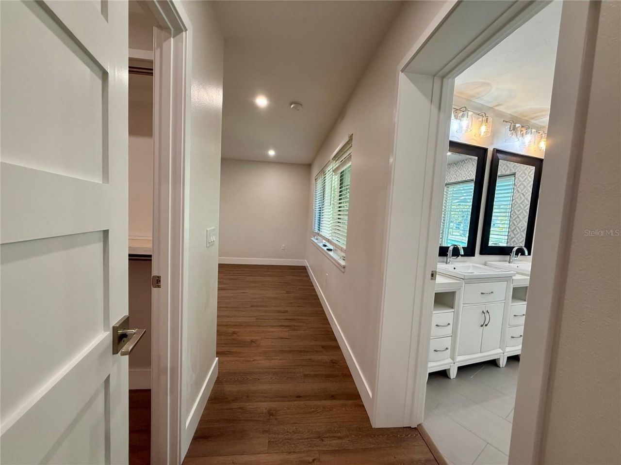 3231 E Forest Lake Drive, Sarasota, FL 34232 Photo