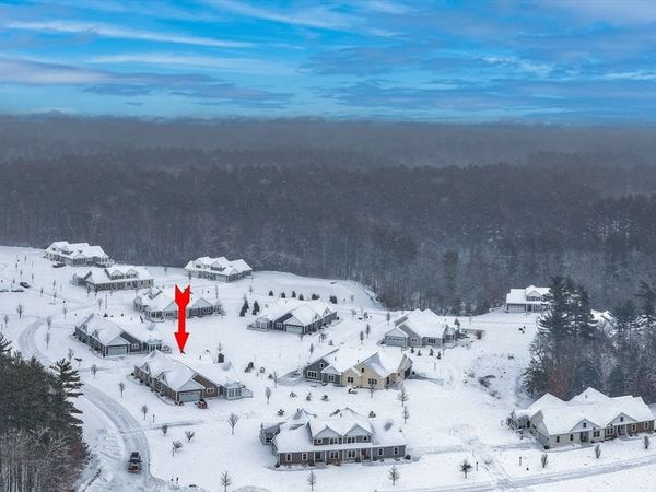 4 Sarahbeth Lane, Unit 1, Rochester, MA 02770