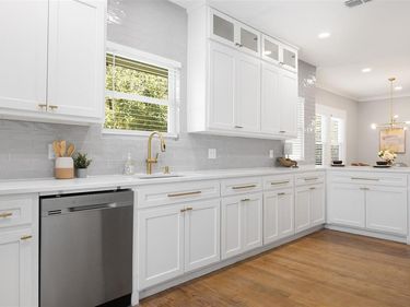 813 Elsbeth Street, Dallas, TX 75208