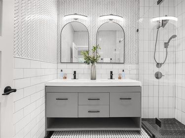 813 Elsbeth Street, Dallas, TX 75208