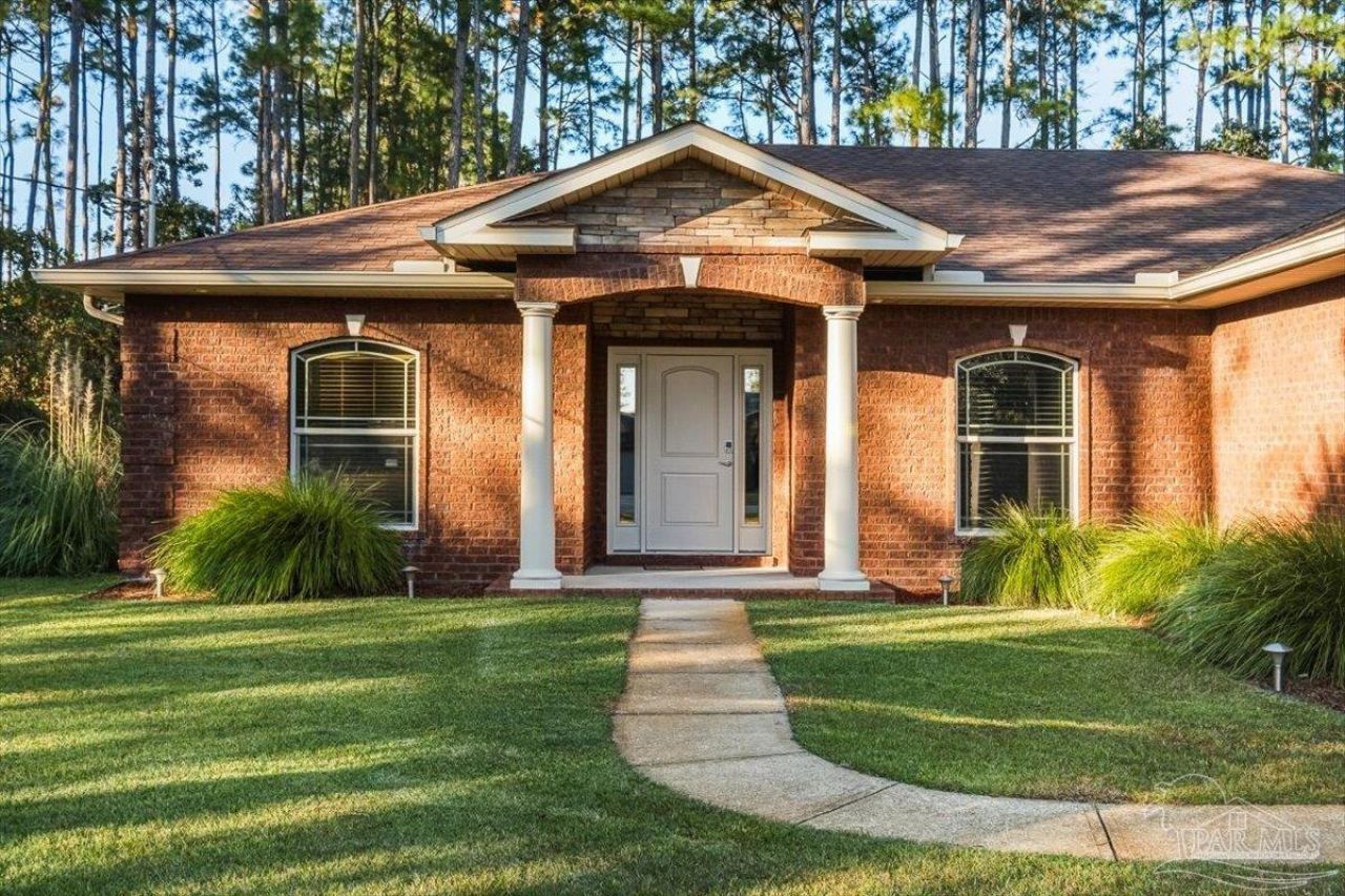 8756 Olivera St, Navarre, FL 32566 Main Photo