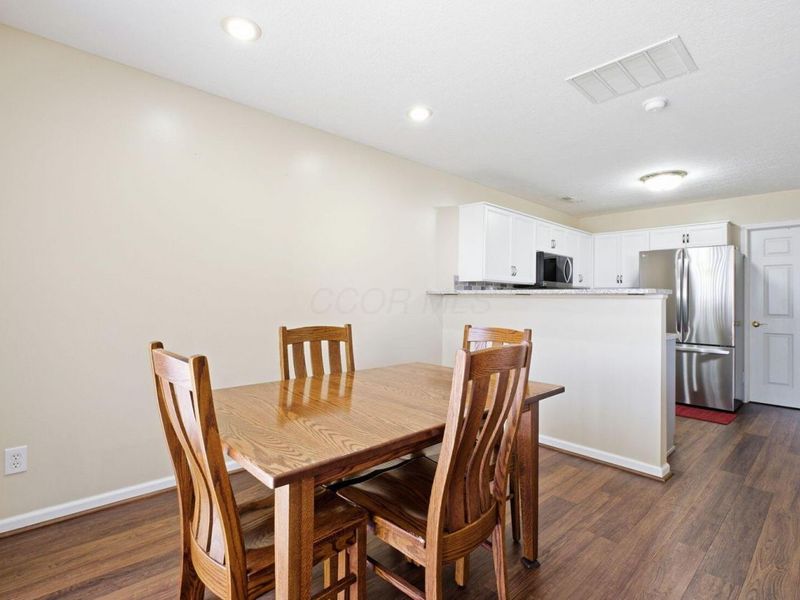 7845 Meadowlark Lane S, Reynoldsburg, OH 43068 Photo 16