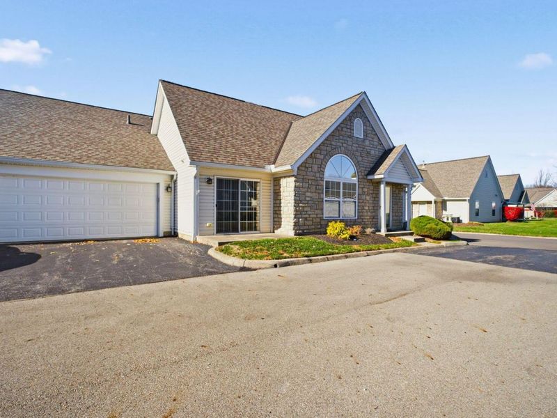 7845 Meadowlark Lane S, Reynoldsburg, OH 43068 Photo 4