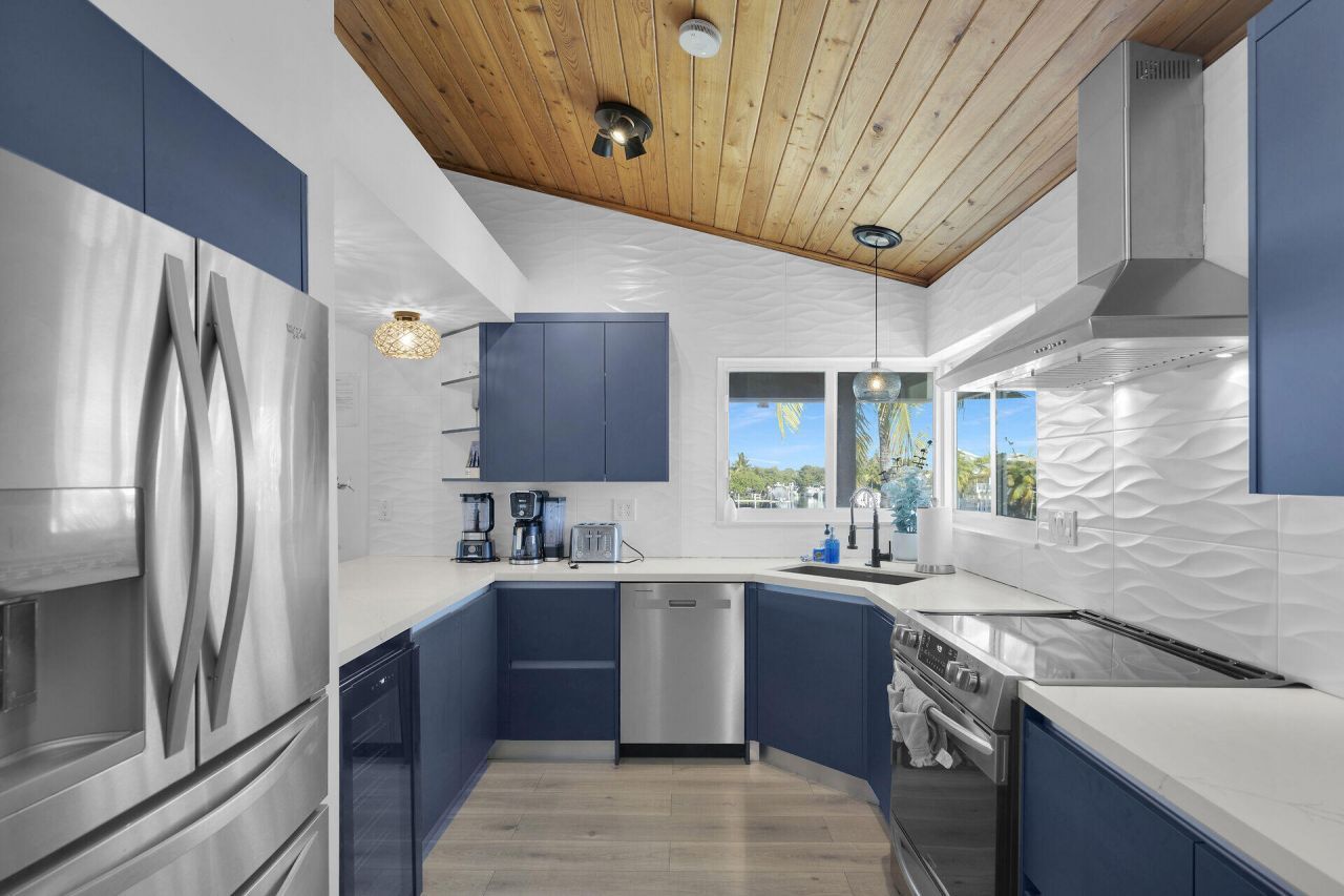 123 W Bruce Court, Marathon, FL 33050 Photo