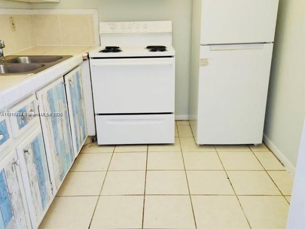 119 Salisbury, Unit E, West Palm Beach, FL 33417