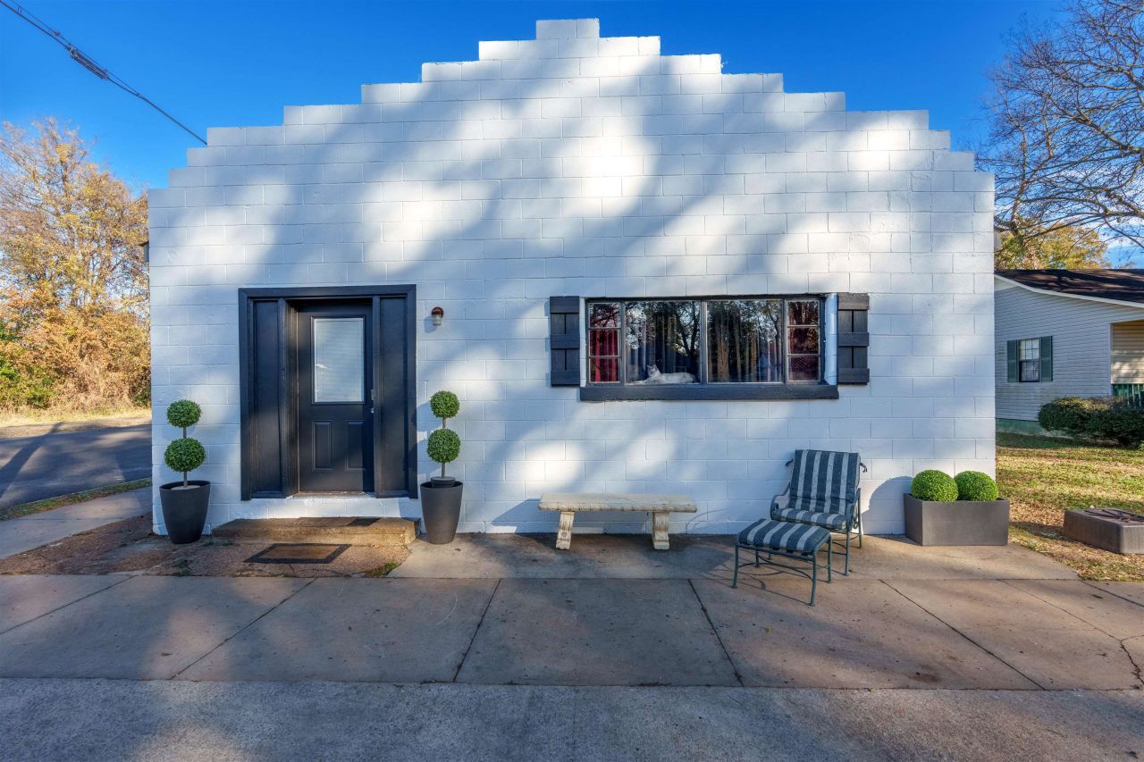 612 Atlanta Ave, Sheffield, AL 00000 Main Photo