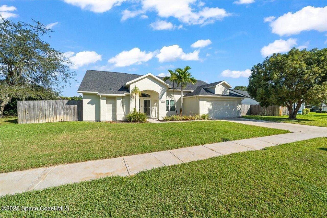 910 Brookshire Circle, Malabar, FL 32950 Photo