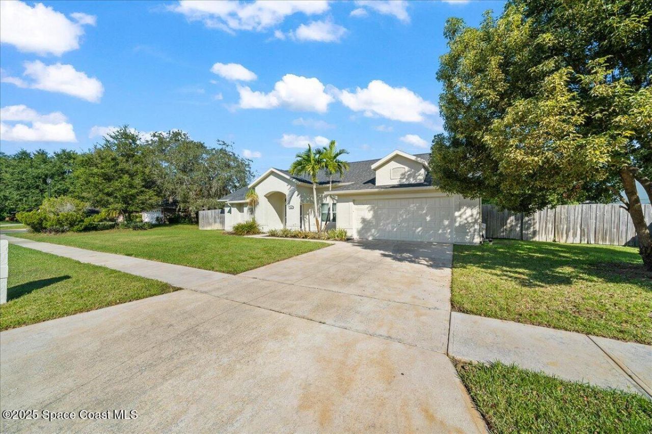 910 Brookshire Circle, Malabar, FL 32950 Photo