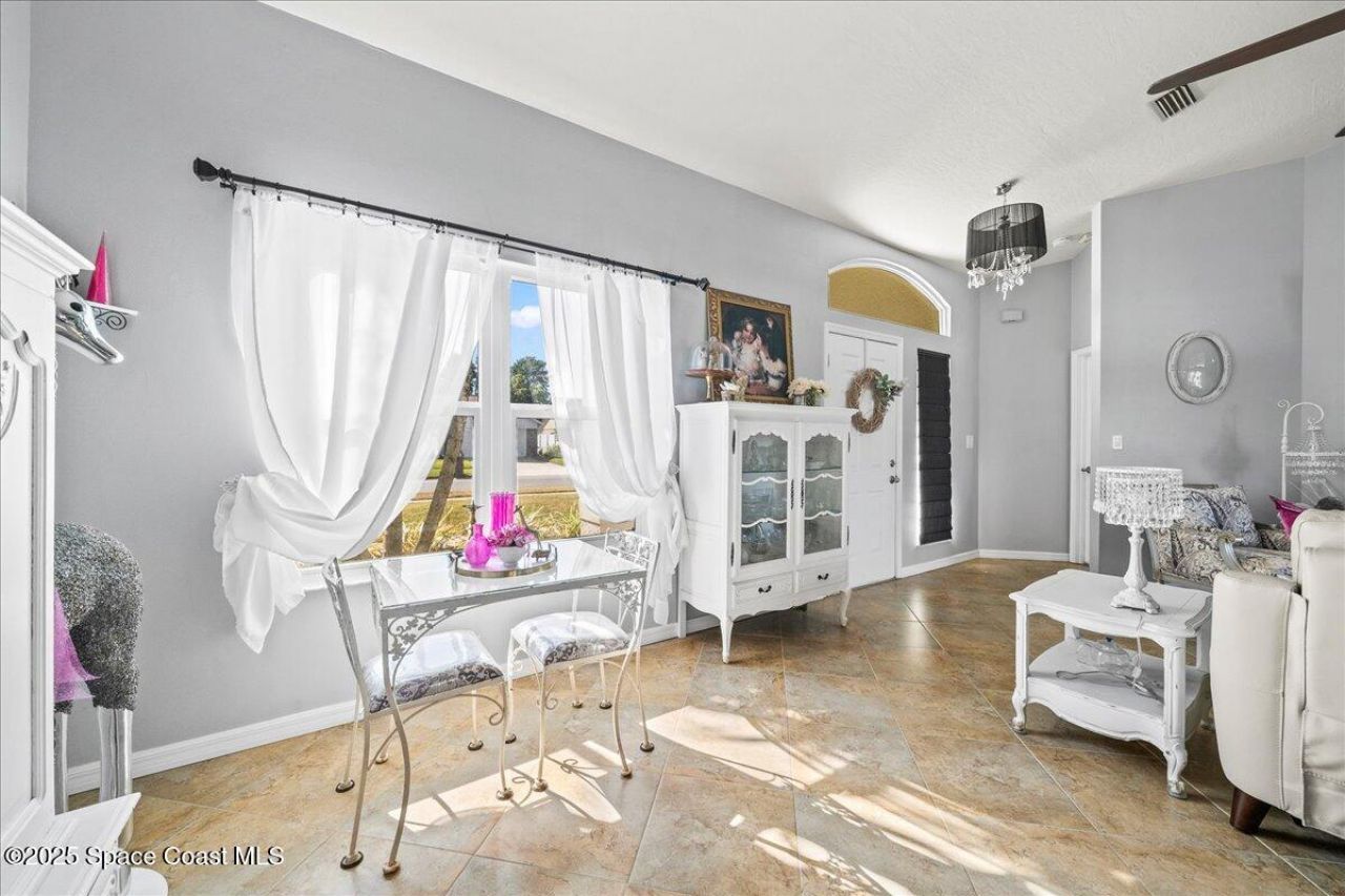 910 Brookshire Circle, Malabar, FL 32950 Photo