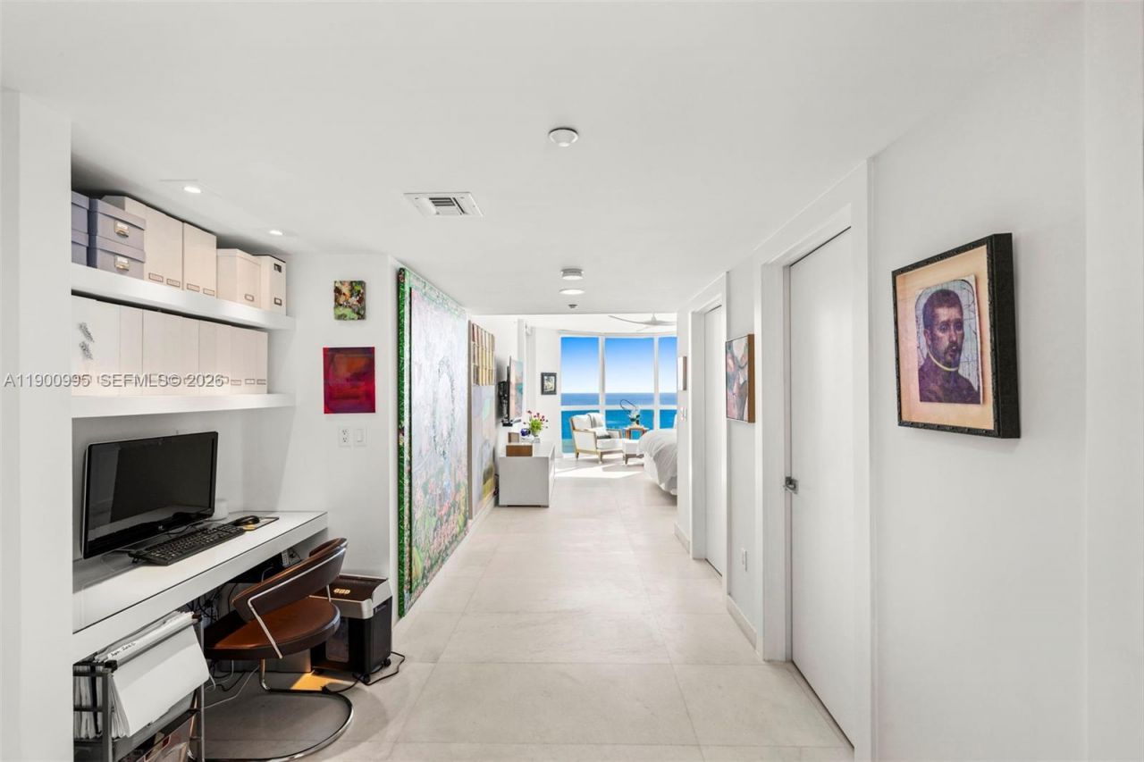5025 Collins Ave, Unit 2409, Miami Beach, FL 33140 Photo