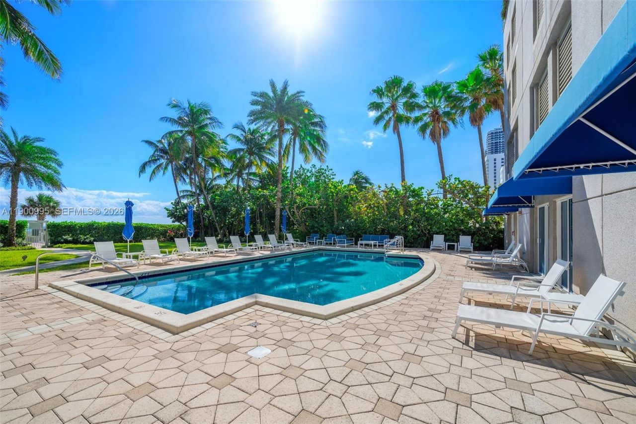 5025 Collins Ave, Unit 2409, Miami Beach, FL 33140 Photo