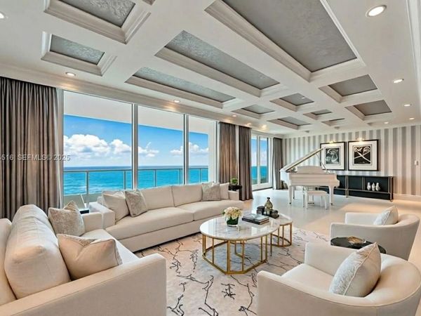 5025 Collins Ave, Unit PH-1, Miami Beach, FL 33140