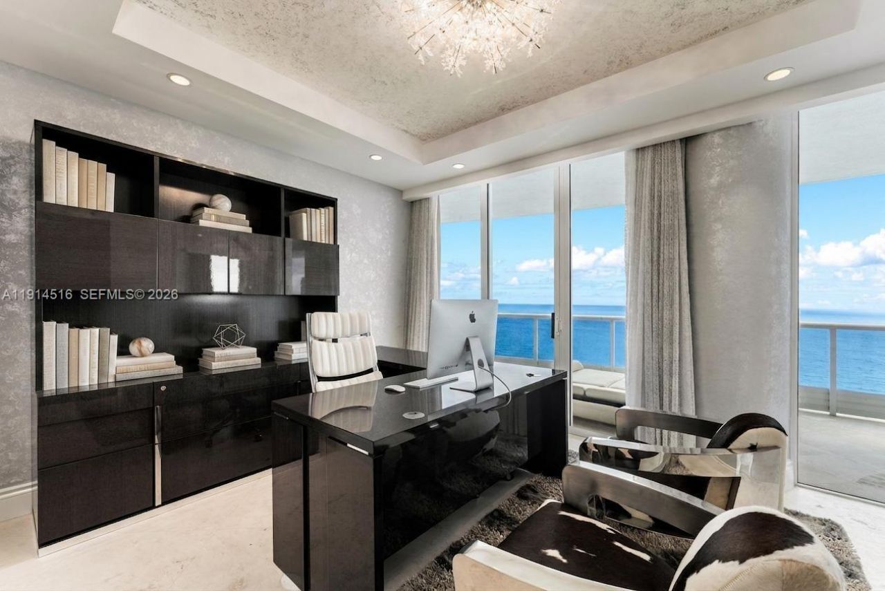 5025 Collins Ave, Unit PH-1, Miami Beach, FL 33140 Photo