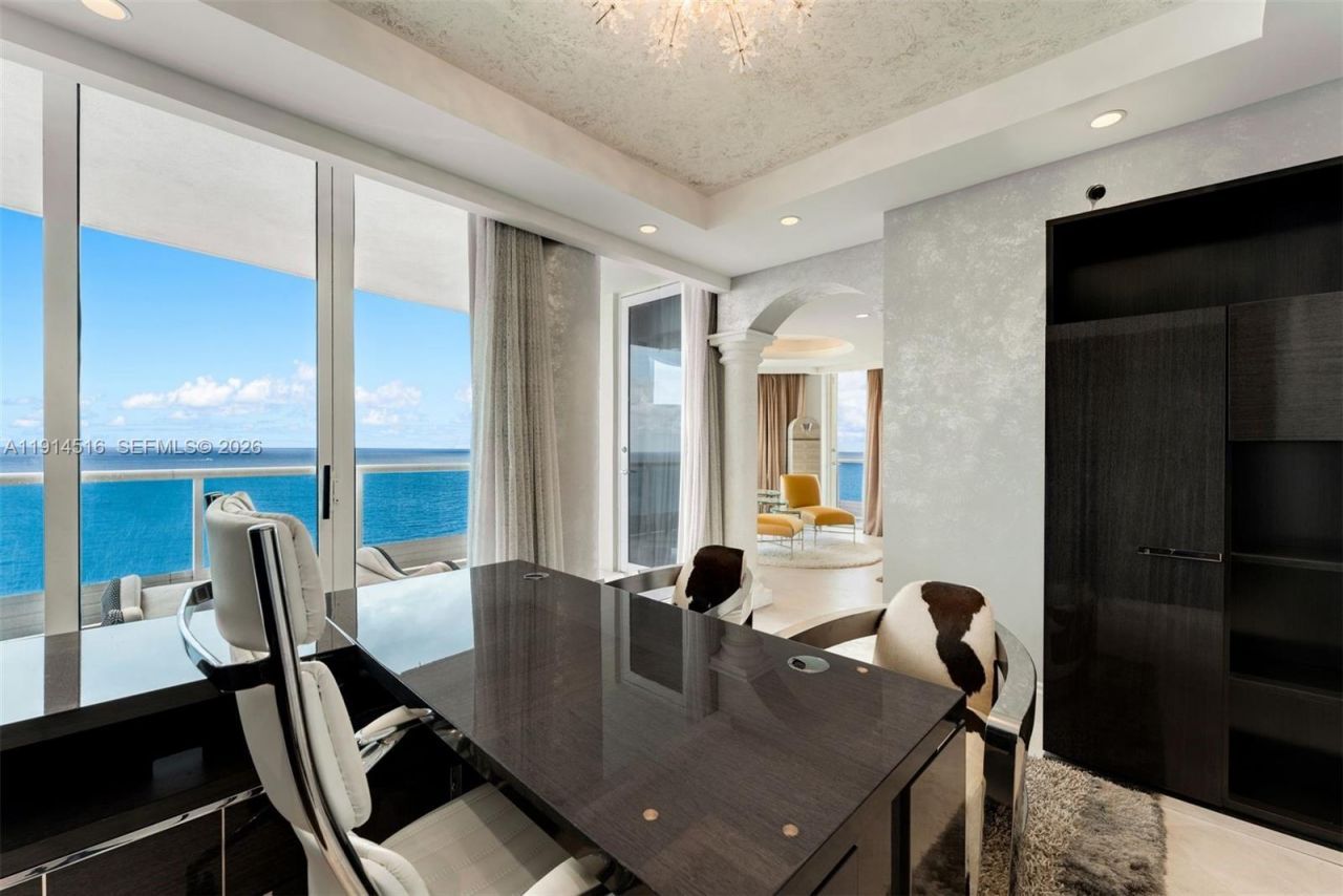5025 Collins Ave, Unit PH-1, Miami Beach, FL 33140 Photo